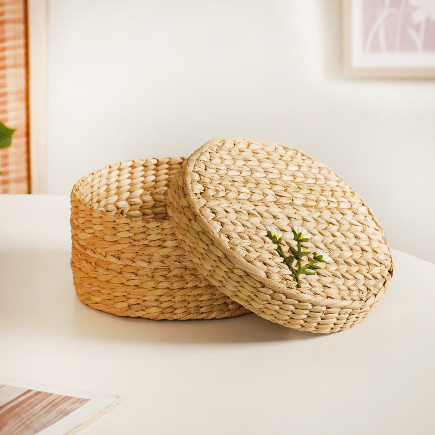 Kauna Round Basket With Lid – Handmade Box With Floral Embroidery